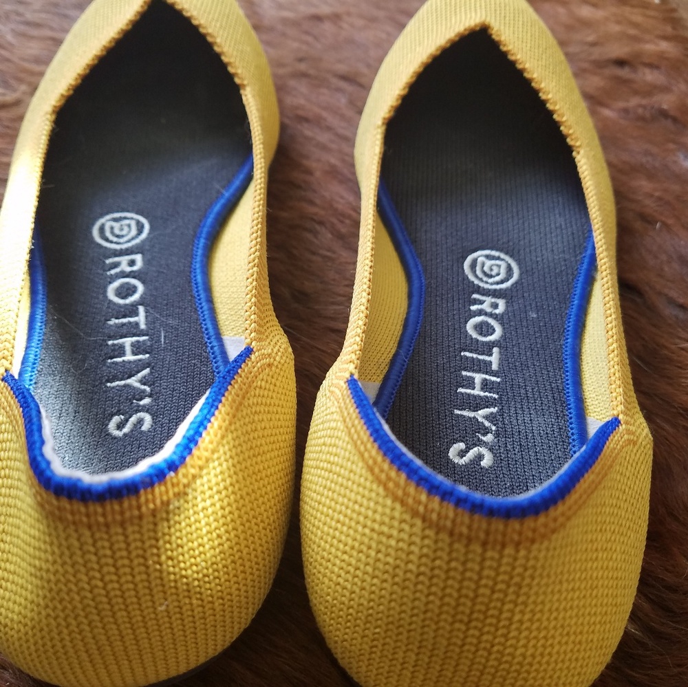 Marigold (yellow) pointed toe Rothy's